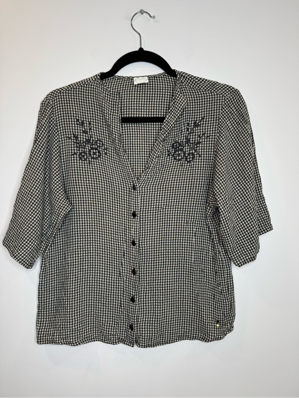 Des petits hauts Gingham Button-Front Blouse Floral Embroidery cottage